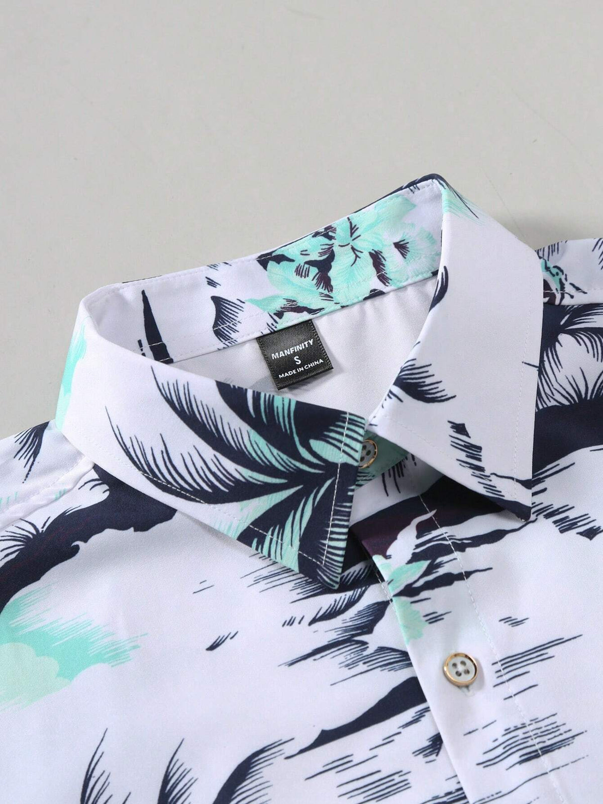 Genlund Men Summer Holiday Style Casual Short Sleeve Shirt Palm Tree Print Baggy Button up Graphic Colorful Vacation Shirt